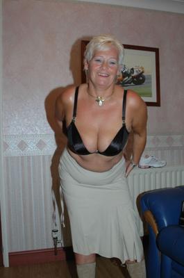 Grand-mère est excitée - Oma ist geil