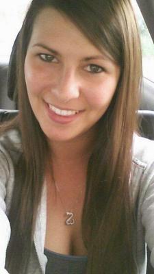 Another hot brunette...