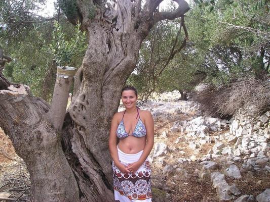 NUDISTE : pute nudiste aux gros seins en Croatie