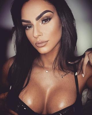 Romeno Bimbo Puta Lavinia Oana