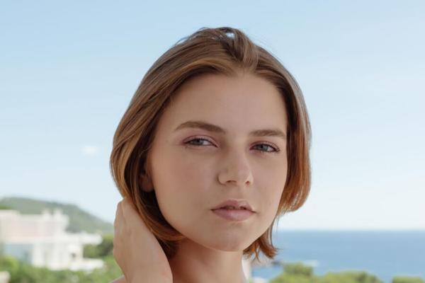 .....Vicky....süßer Teenager mit riesigen Titten