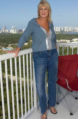 Anneke Nordstrom - fabulosa GILF