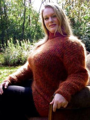 Pullover bis zum Maximum gedehnt
