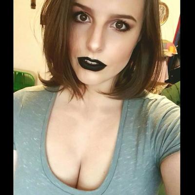 Kalen Marie Whitney Big Tit Lowes Mitarbeiterin