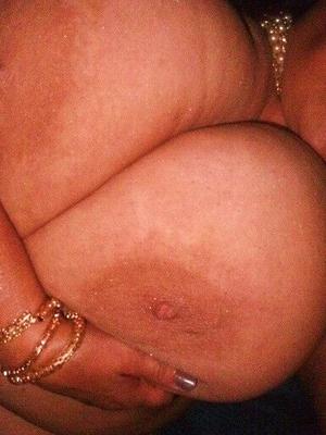 Riesige Titten reife BBW Ava
