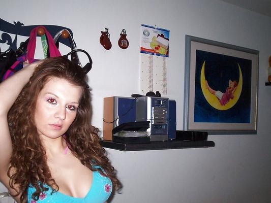 Sara peituda garota da Espanha