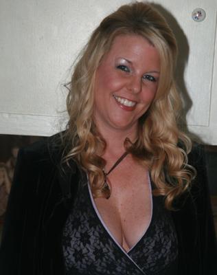 A hot blonde MILF :-)
