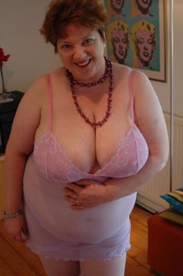 Chris - Lingerie Rose