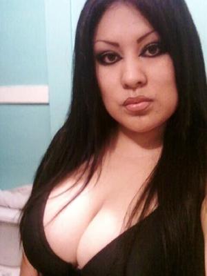 gozar no big tit latina