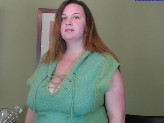 Angelica Buxom BBW nebenan