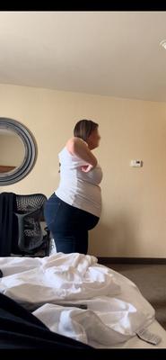 Mulher BBW quente regata no hotel