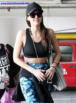 Jessica Alba in Tights and Sports Bra at the gym in Los Angeles