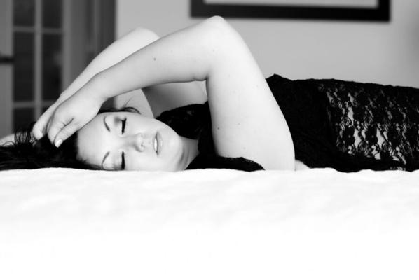 Sessão boudoir de hotel - ótimo decote em algumas fotos