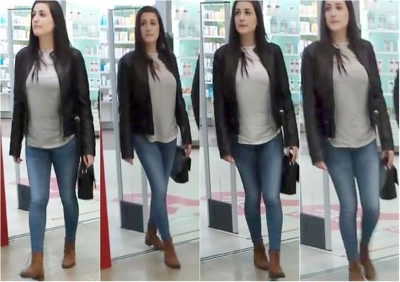 Adolescente de compras alemão com peitos grandes