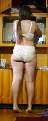 Minha namorada de bunda grande e sexy de calcinha