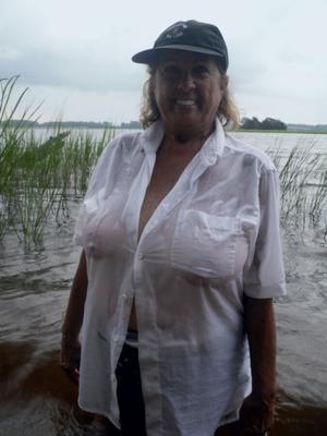 Marti - Fotos aleatórias de um Ntural Big Tit maduro