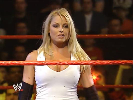 Trish Stratus Screencaps