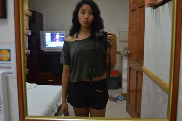 Hermanas pinay para fingir y comentar por favor