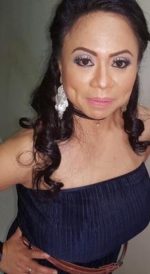sexy peituda asiática milf Ratna