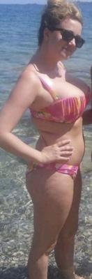 Benefit cheat Leanne needs those fat tits