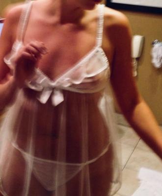 MILF se preparando para dormir