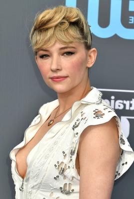 Abusar de Haley Bennett