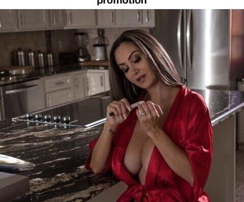 ava addams se folla al hijo del jefe subtítulos milf