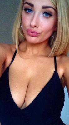 Las gordas tetas adolescentes de Michelle deben estar cubiertas con cuerdas de semen de viejo
