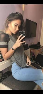 Hot brunette girl - Nice tits