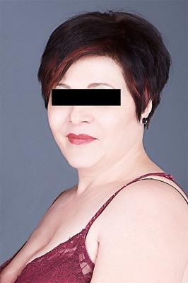 Italienische deutsche Hobbynutte / Italienische deutsche Amateurschlampe