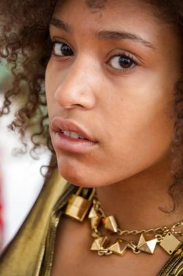 MIEL HIRSUTE : Whitney