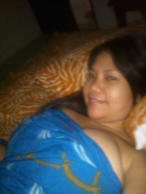 Indo Tetas Gata em Azul