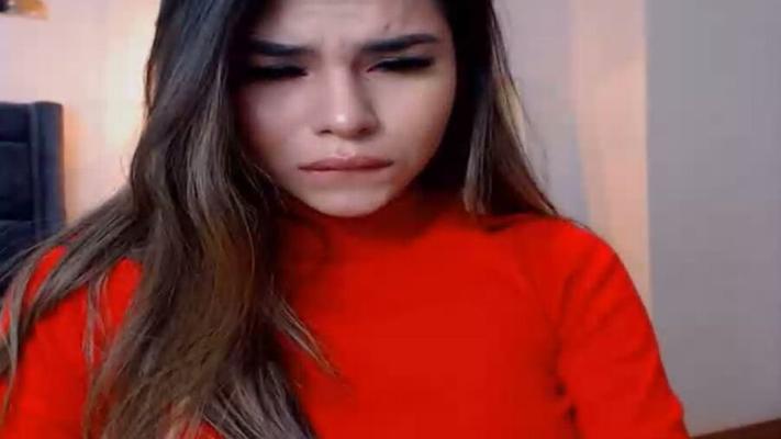 gata peituda show ao vivo de striptease agradável