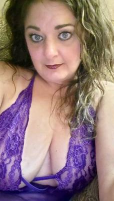 Sexy GILF AMA Mostrar Seus Peitos