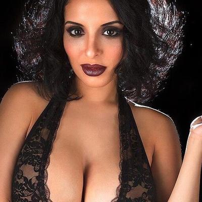 Tehmeena Afzal Instagram
