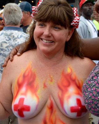 Sexy chubby women  (Body Painted Women BBW)