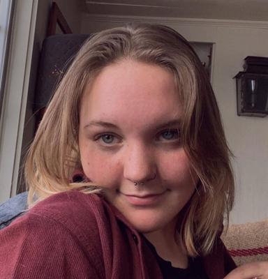 Vollbusige Blondine mit großem Hintern Bekah für EXTREME DEGRADE