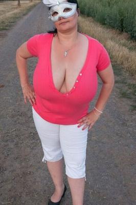 OMGBigBoobs Джулия с большими сиськами, автостопщица_2 марта 2016 г.