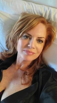 Andi James