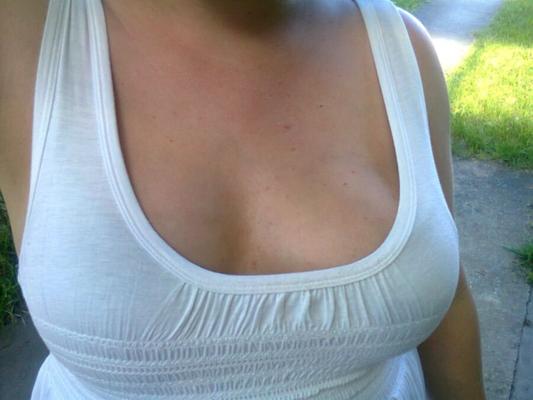 mes seins veulent que tu jouisses