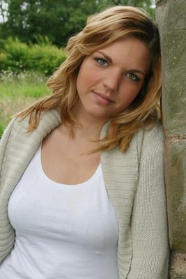 Steph – mehr Nacktheit im Freien