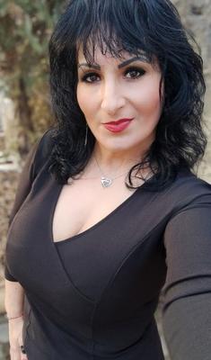Madalina G ルーマニア出身の素敵な熟女 P.