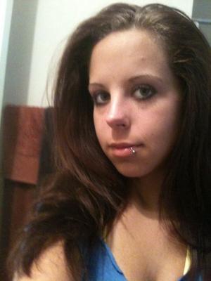 Pierce salope aux gros seins