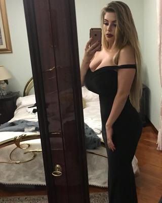 Enorme titted Vali - Parte