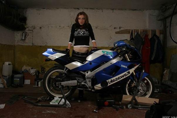 Anya - Superbike - pix