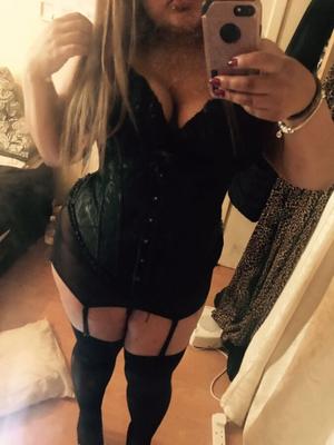 Grosse salope teen s'exhibe