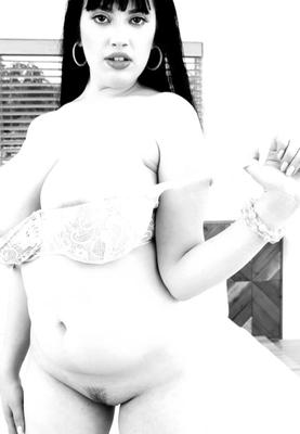 Dina Sahari: Vintage