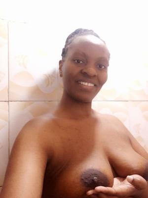 Sexy Africano milf Esther