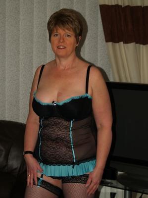 Sue, sexy Chunky MILF Slut