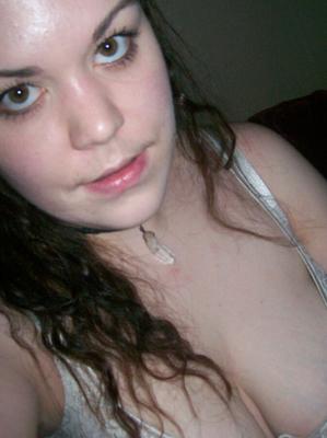 Goth partage du porno amateur fait maison
